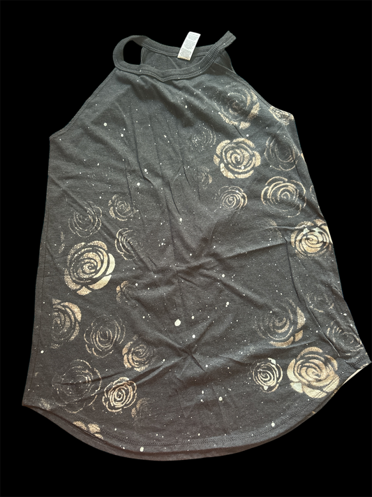 Rocker tank with stenciling