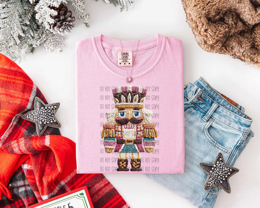 Faux yarn single nutcracker